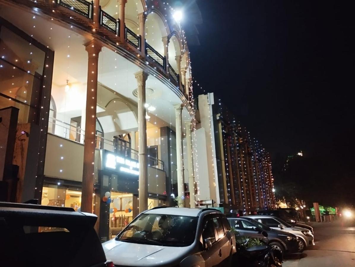 Hotel Tara Palace By Goyal Hoteliers 아그라 외부 사진